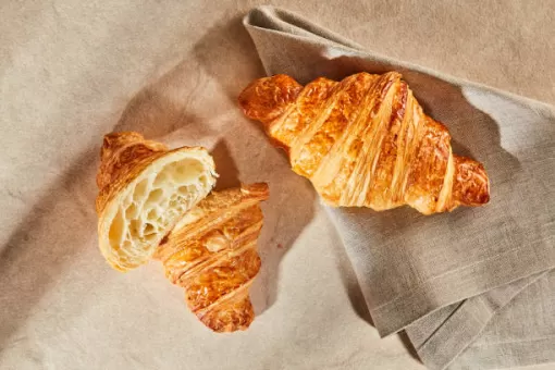 Livraison de baguette et de croissants inclus à Porto-Vecchio, Porto-Vecchio, Locations Rocca Rossa Porto-Vecchio Corse