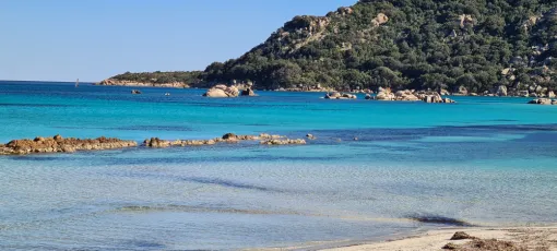 Santa Giulia Plage située à 7mn en voiture de nos locations