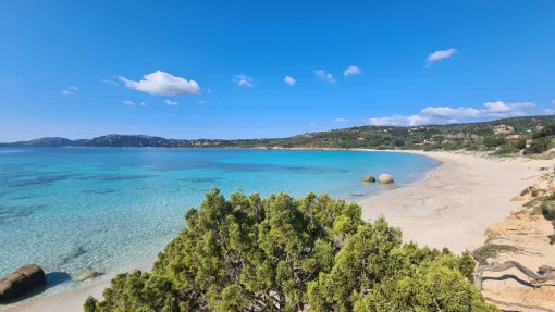 Acciaro Plage parking gratuit pour nos clients.