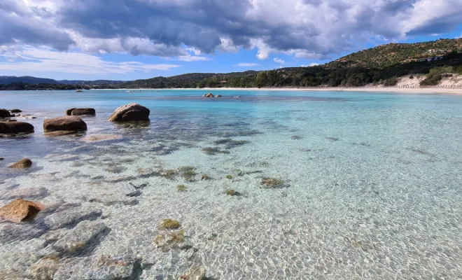 Folacca Plage qui est dans la continuité de l'Acciaro Plage.