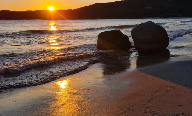 Acciaro Plage à 800m un havre de paix au coucher de soleil